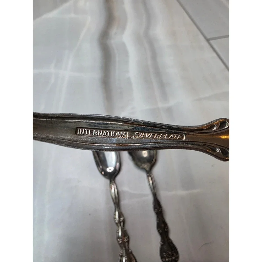 International Silverplate Vintage Cold Meat Fork Sugar Spoon Butter Knife Set A6